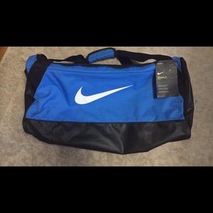 Large Nike duffle bag